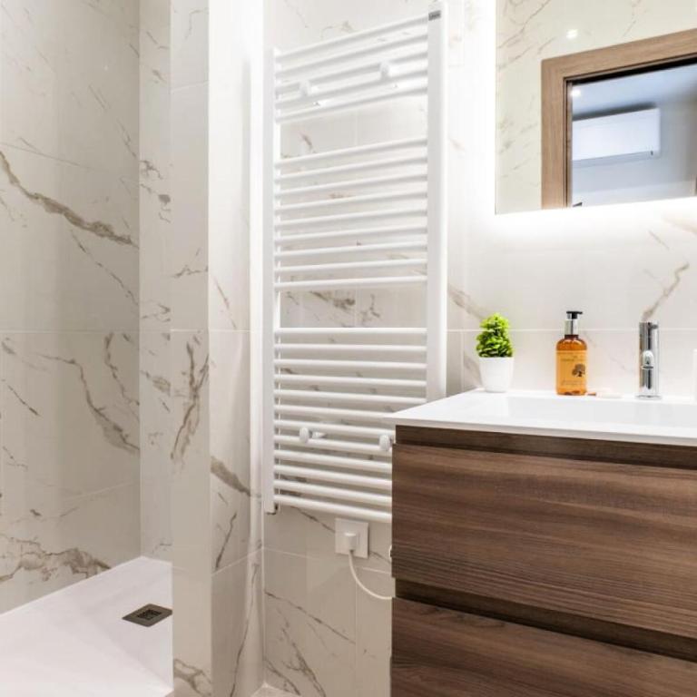 Résidence Rare ! Rez-de-jardin 10 Minutes à Pied Du Centre - RARE ! Rez-de-jardin 10 minutes à pied du centre MAE-2413 - Appartement - 25