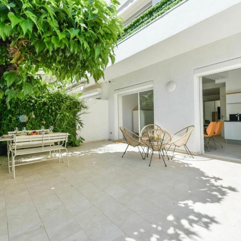 Résidence Rez-de-jardin, Plages à Pied Et Garage - Rez-de-jardin, plages à pied et garage MAE-2723 - Appartement - 2