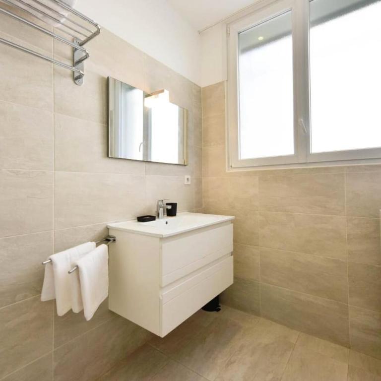 Résidence Rez-de-jardin, Plages à Pied Et Garage - Rez-de-jardin, plages à pied et garage MAE-2723 - Appartement - 12