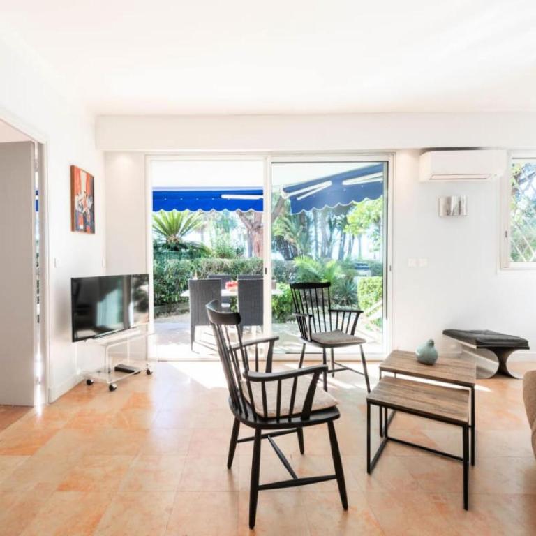 Résidence Rez-de-jardin Croisette Face à La Plage, Garage - Rez-de-jardin Croisette face à la plage, garage MAE-3083 - Appartement - 2