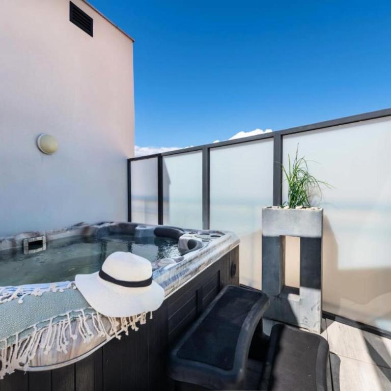 Résidence 4p Rooftop Avec Jacuzzi & Parking, Cannes - 4P Rooftop avec Jacuzzi & Parking, Cannes MAE-7563 - Appartement - 25