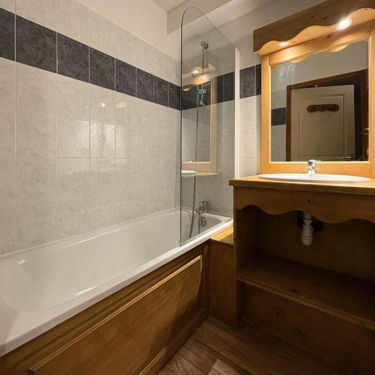 Résidence Les Eglantines - B313 LES EGLANTINES LES ORRES 1800 MAE-7183 - Appartement - 8