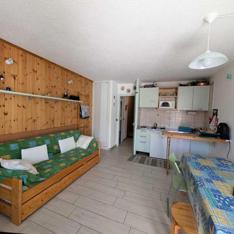 Résidence Arzerier - studio dans le village - Balcon Sud - Parking MAE-4674 - Studio - 2