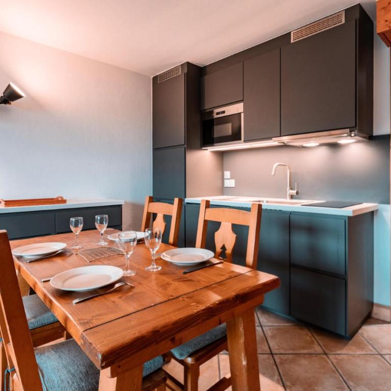 Résidence Roselend - Charmant appartement de 3 pièces situé dans une résidence au village du Chantel, proche des pistes et avec piscine. MAE-2474 - Appartement - 4