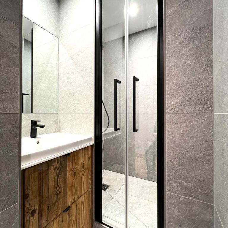 Résidence Les Jardins De Val - Superbe appartement 4 personnes entièrement rénové, avec deux salles de bain, situé à 350m du centre et 450m des pistes. MAE-4494 - Appartement - 10