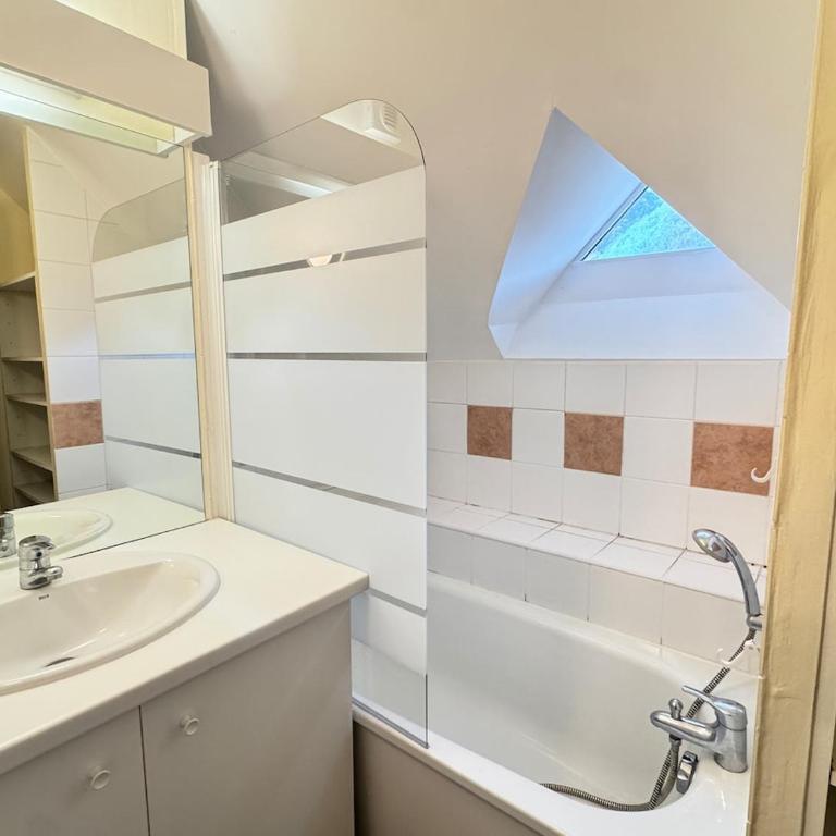 Duplex 5P- Balcon avec vue - Parking - piscine été - Appartement 2 Chambres - 12