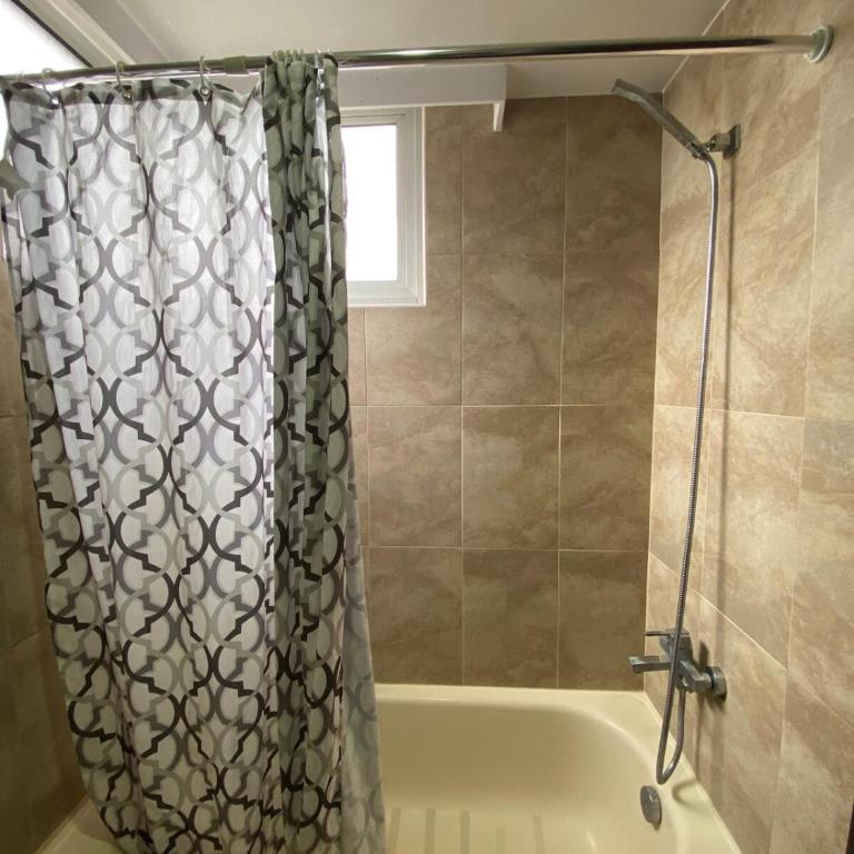 Comfy & Huge Apartment in Quito, Amazing view - Three-Bedroom Apartment - 12