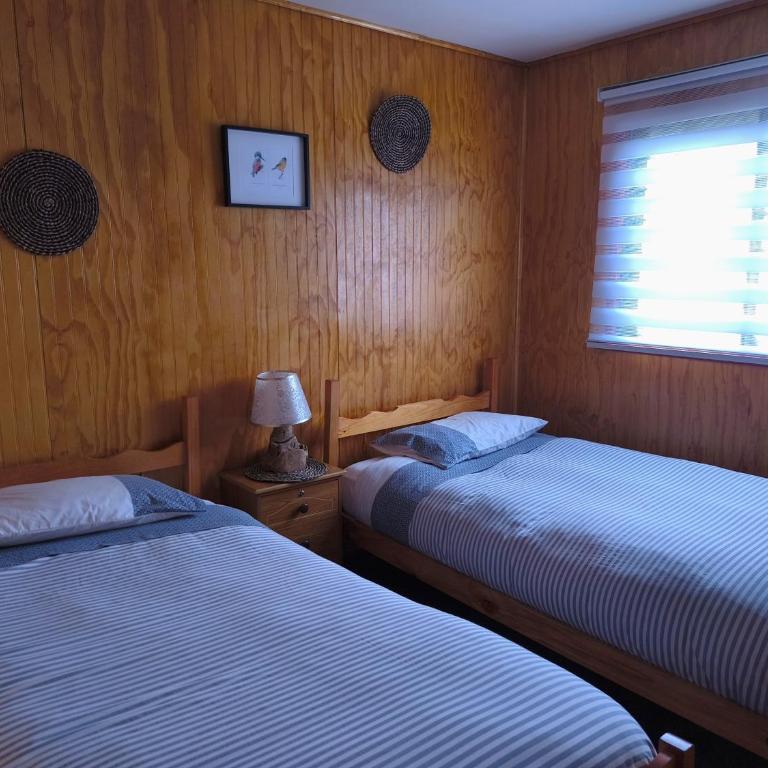 Hostal Entre Termas y Lagos - Twin Room with Private Bathroom - 1