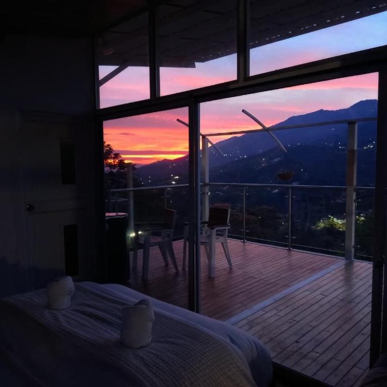 Cabaña Colibrí Silvania Cundinamarca - Habitación Doble con vistas a la montaña - 5