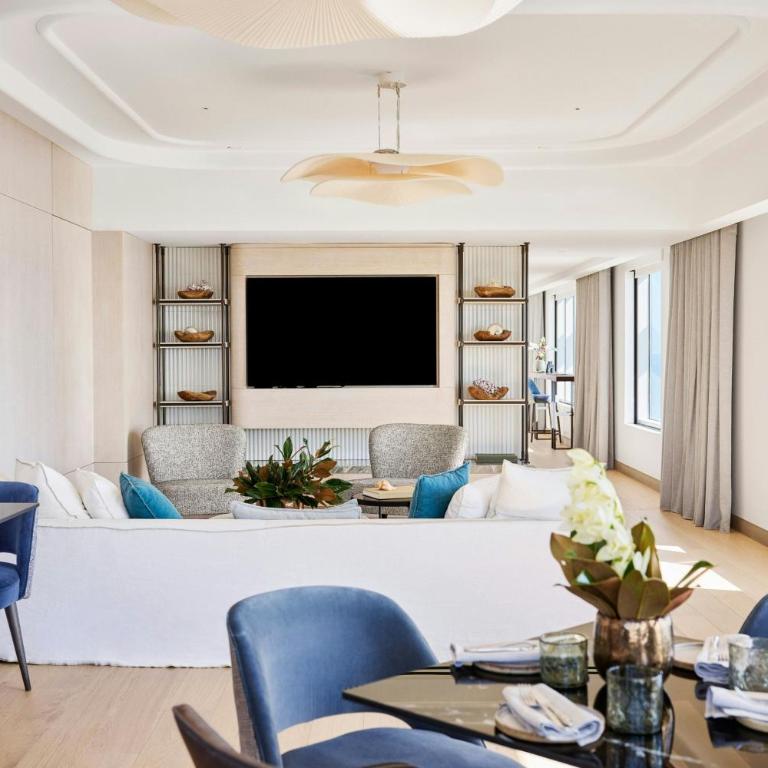 Hotel Arts Barcelona - Club Deluxe King Room - Club Level/Upper Floor - 6