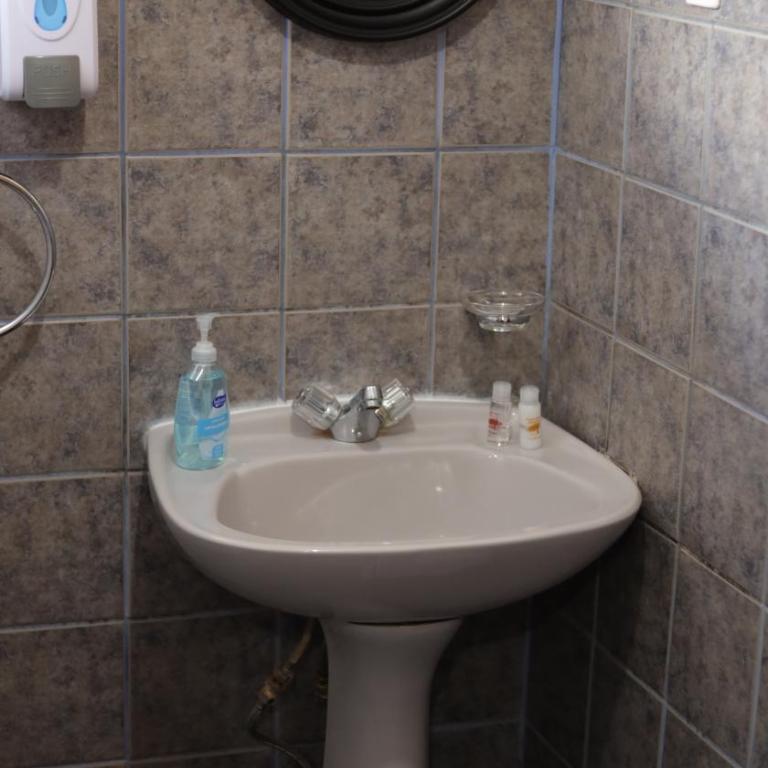 El Jardin - Small Double Room - 8