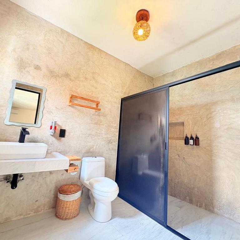 Hotel Isabella Bacalar Lagoon Front - Family Suite with Balcony Lagoon View - 5