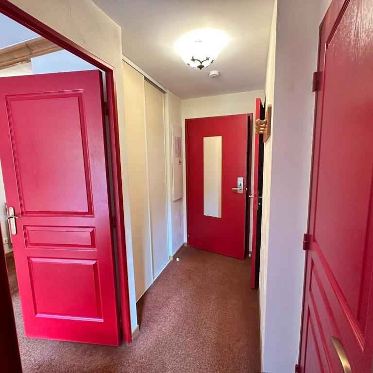 Appartement 4 pers, pied des pistes avec balcon, parking inclus - FR-1-508-315 - Apartment - 5