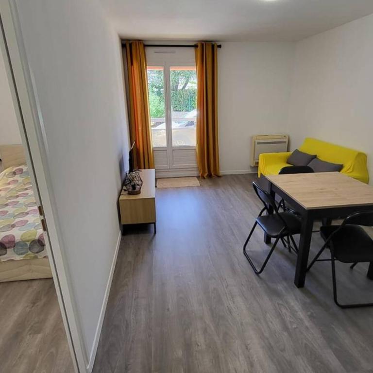 T2 RDC refait à neuf proche plage - FR-1-610-118 - Apartment - 3
