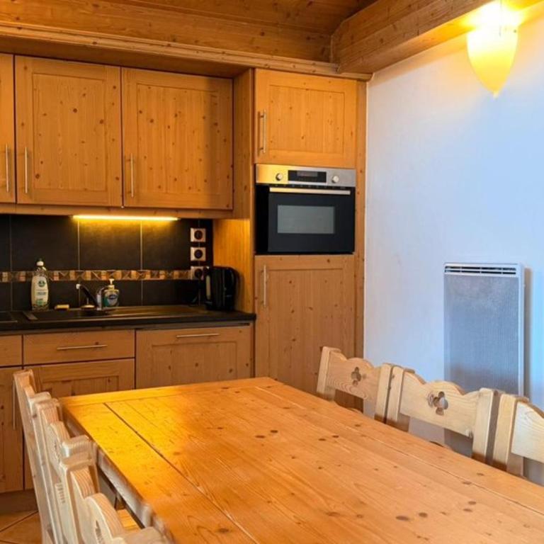 Appartement cosy 3 pièces près des pistes avec parking - FR-1-572-344 - Appartement - 3