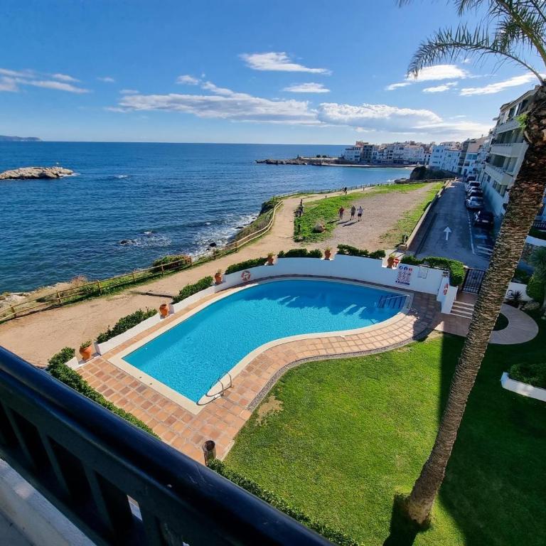 Apartamento moderno de 3 habitaciones a 50m de la playa con piscina - HISP-236-30 - Appartamento - 4