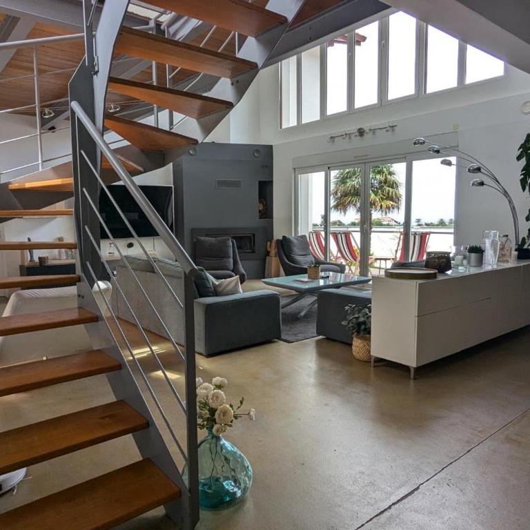 Superbe villa avec piscine chauffée et jardin à 10 min du centre, pour 12 personnes - FR-1-239-1150 - Maison de Vacances - 9