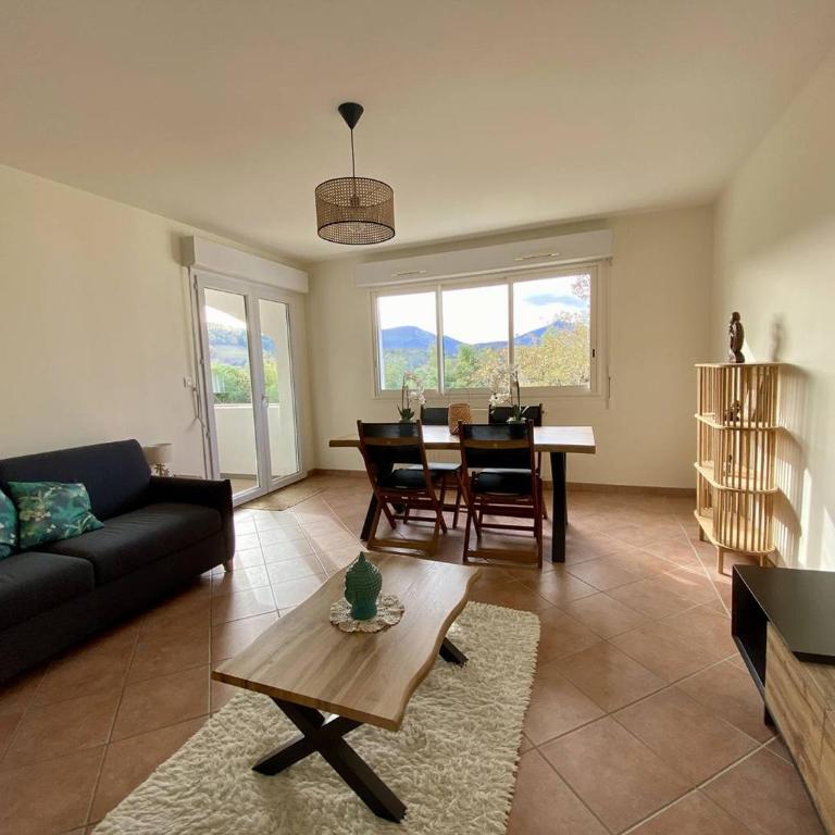 Appartement à Cambo-les-Bains, terrasse et 3 couchages - Appartement 1 Chambre - 3