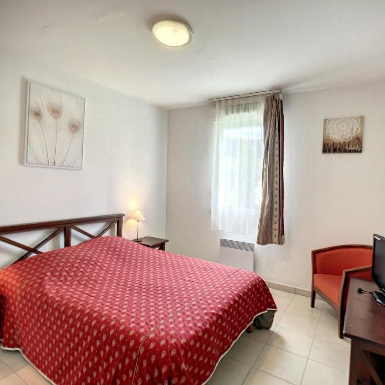 Confort F2 avec Terrasse et Animaux Acceptés - FR-1-451-224 - Appartement 1 Chambre - 8