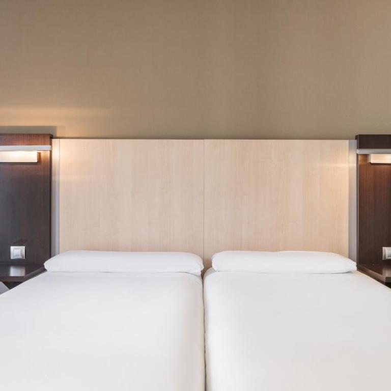 Ilunion Auditori - Double or Twin Room - 3