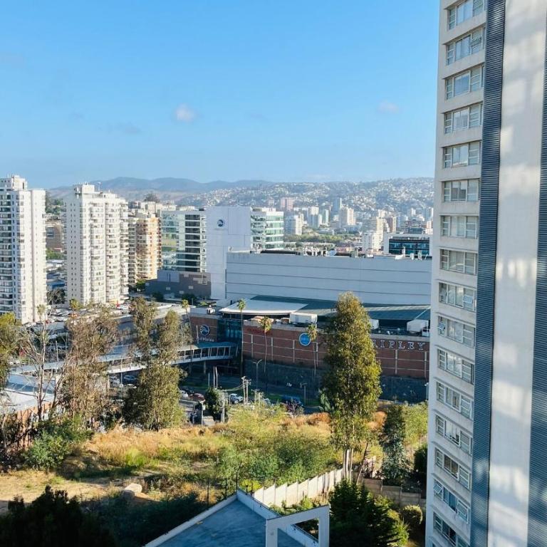 Apartamento con vistas a la ciudad y al mar - One-Bedroom Apartment - 3