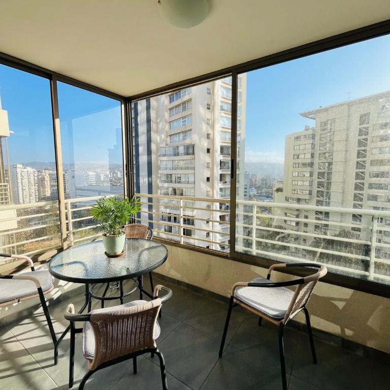 Apartamento con vistas a la ciudad y al mar - One-Bedroom Apartment - 11
