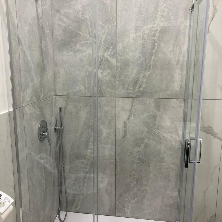 Kalaciuri Rooms - Double or Twin Room with Bathroom - 3