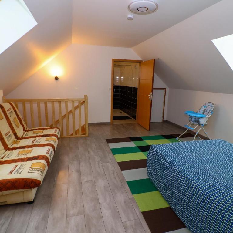 Etape au Calme à 4Km du Centre de Reims - Chambre Double avec Salle de Bains Privative - 7