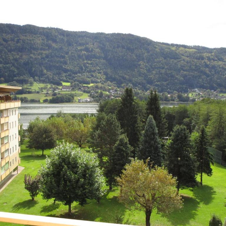 KASPAR Haus KMB Seeblick Appartement am Ossiacher See, Hallenbad, Skiarena Gerlitzen - Apartment mit 2 Schlafzimmern, Balkon und Seeblick - 21