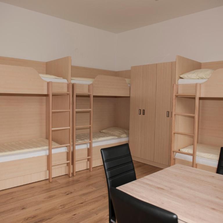 Jugend- und Familiengästehaus Heiligenblut - Familienzimmer - 35