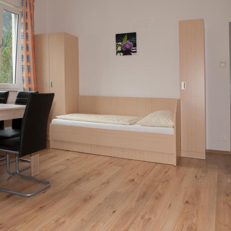 Jugend- und Familiengästehaus Heiligenblut - Bett im Frauenschlafsaal mit 4 Betten - 31