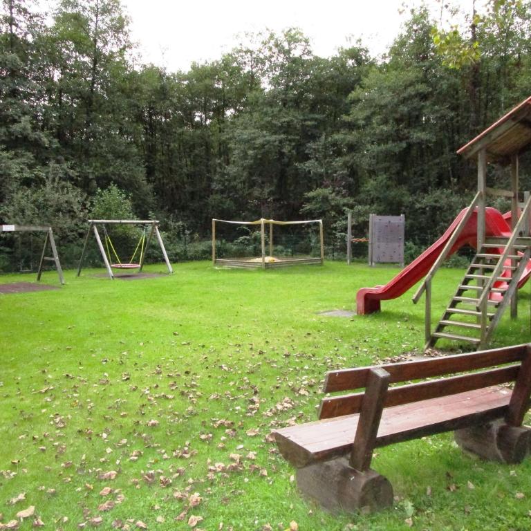 KASPAR Haus KMB Seeblick Appartement am Ossiacher See, Hallenbad, Skiarena Gerlitzen - Apartment mit 2 Schlafzimmern, Balkon und Seeblick - 18