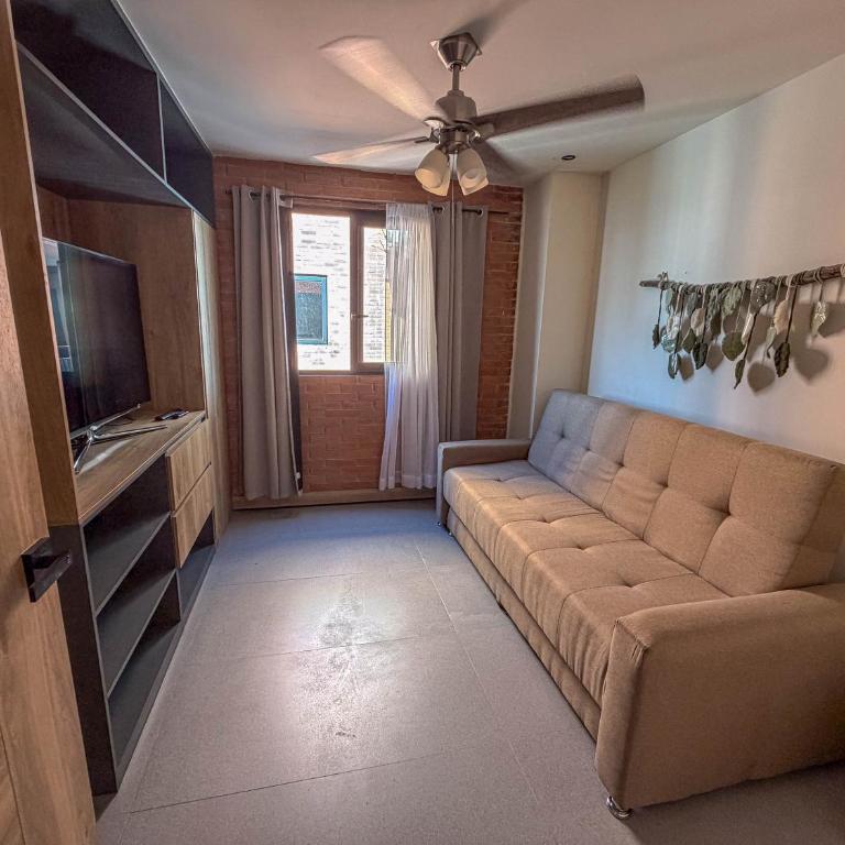 Departamento 2 Recámaras, torre con Alberca y Gym en Col Americana 803 - Two-Bedroom Apartment - 8