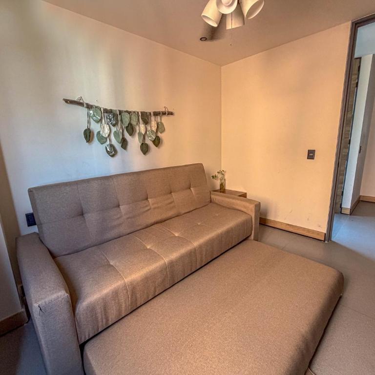 Departamento 2 Recámaras, torre con Alberca y Gym en Col Americana 803 - Two-Bedroom Apartment - 4