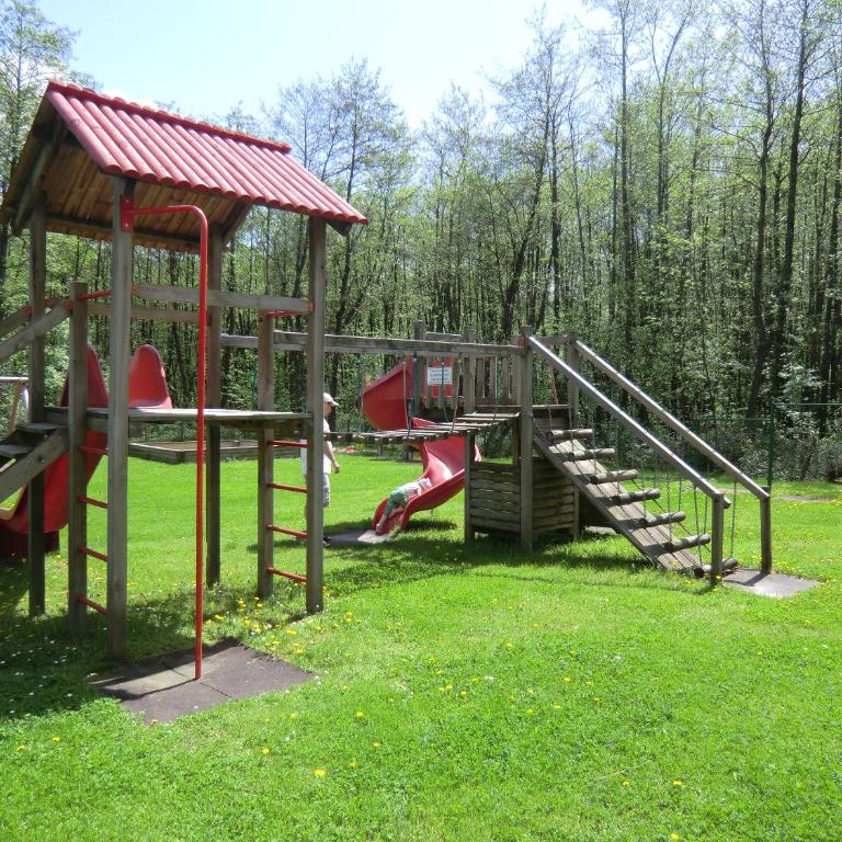 KASPAR Haus KMB Seeblick Appartement am Ossiacher See, Hallenbad, Skiarena Gerlitzen - Apartment mit 2 Schlafzimmern, Balkon und Seeblick - 26