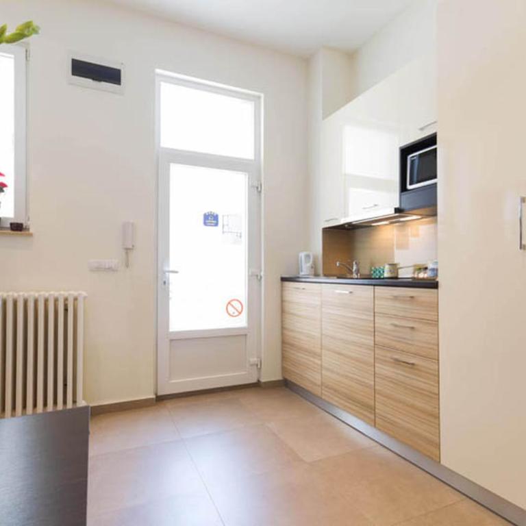 City Break Apartments Chic and Luxury - Apartman sa Terasom - 19