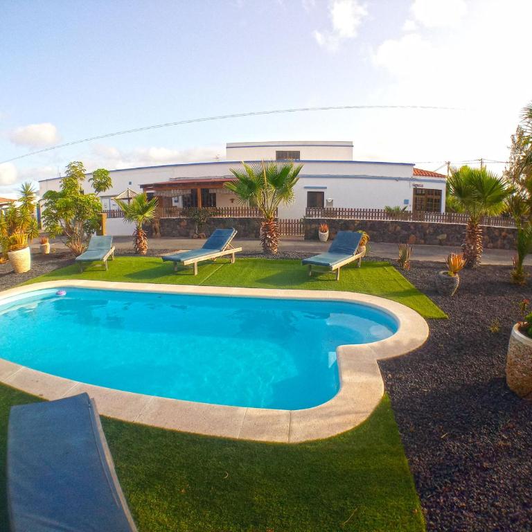 Villa 150m2 wifi fibre piscine BBQ parking - Three-Bedroom Villa - 1