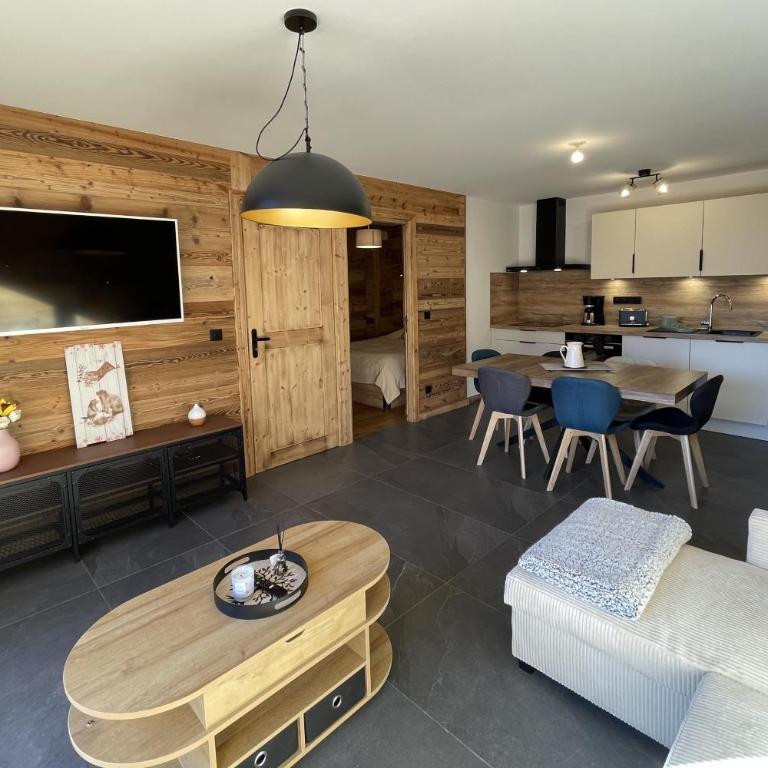 Appartement Haut de Gamme neuf avec une terrasse de 34m2- 6 personnes - App 001 - Appartement 3 Chambres Premium avec Balcon - 1