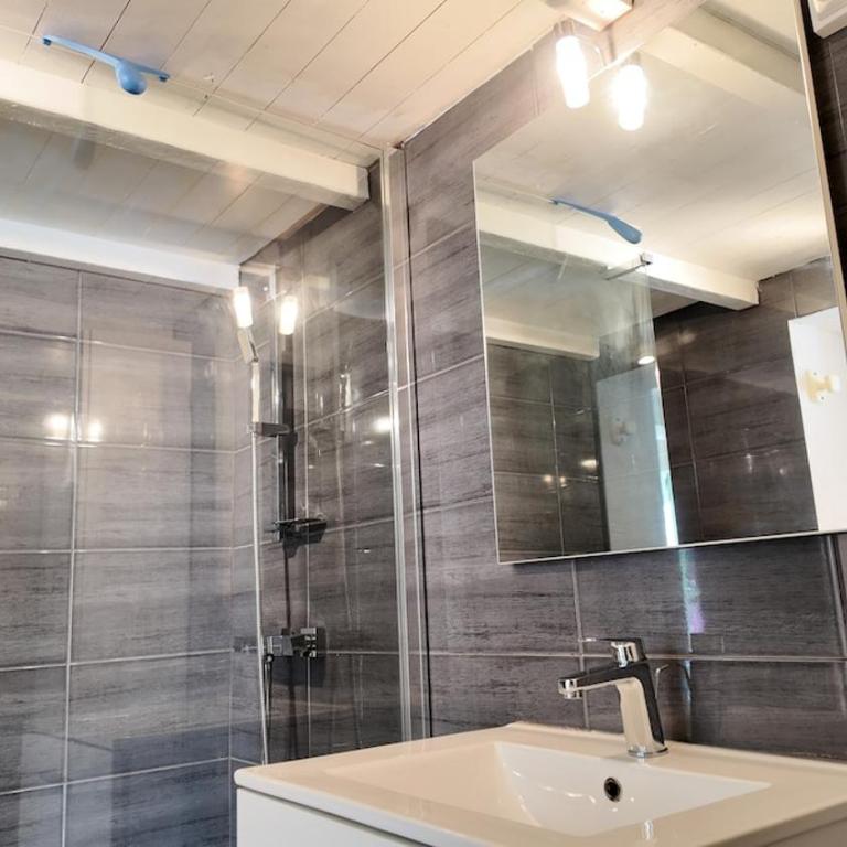 Studio climatisé cosy dans une villa avec parking - Apartment mit 1 Schlafzimmer - 30