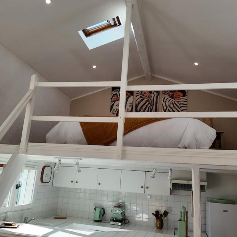 Studio climatisé cosy dans une villa avec parking - Apartment mit 1 Schlafzimmer - 31