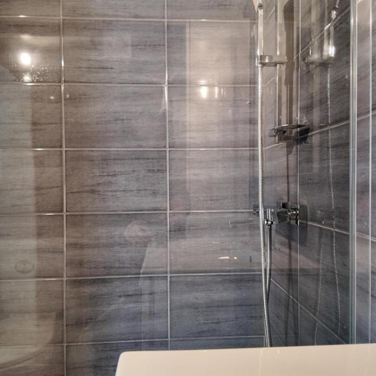 Studio climatisé cosy dans une villa avec parking - Apartment mit 1 Schlafzimmer - 39