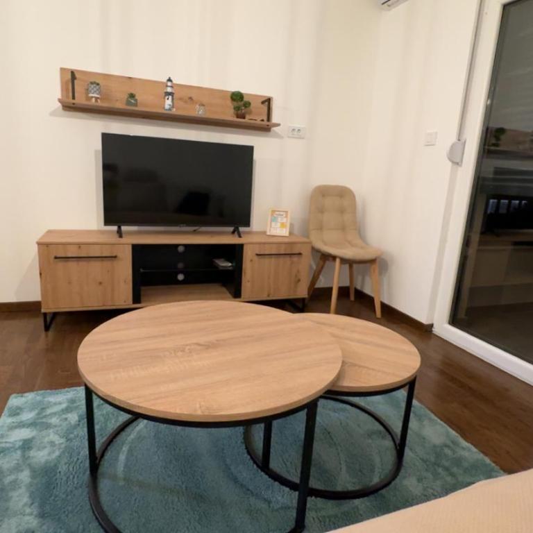 Galeb Family Apartments - Deluxe One-Bedroom Apartment with Garden View - 22