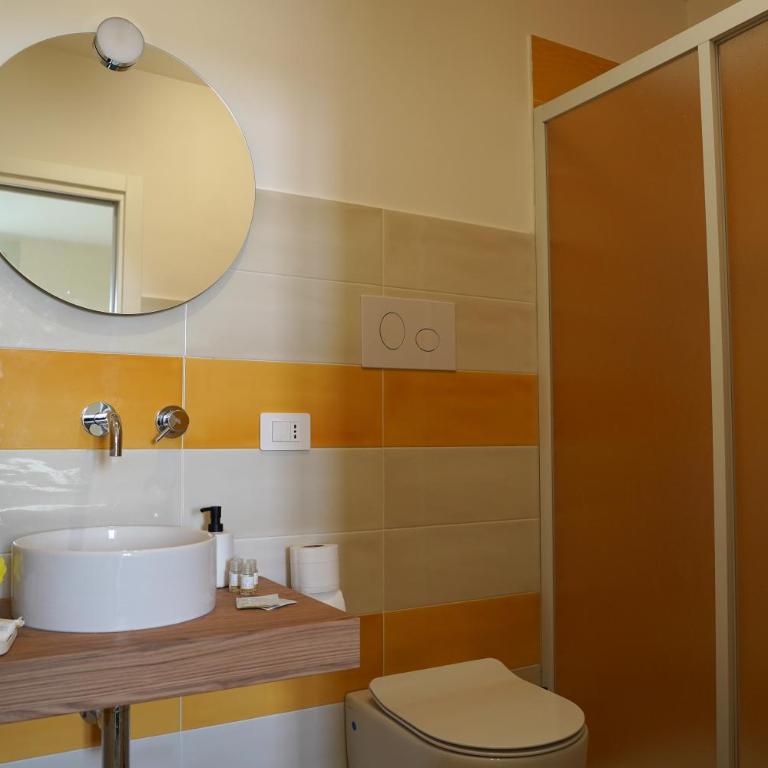 Bed and Breakfast Gianluca - Quadruple Room with Private Bathroom - 23
