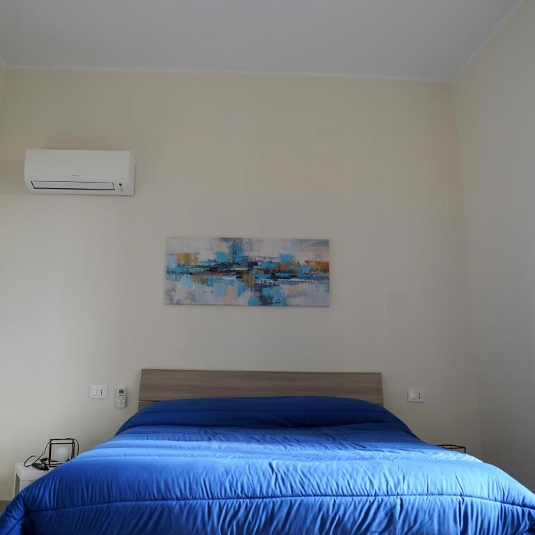 Bed and Breakfast Gianluca - Triple Room with Private Bathroom - 12
