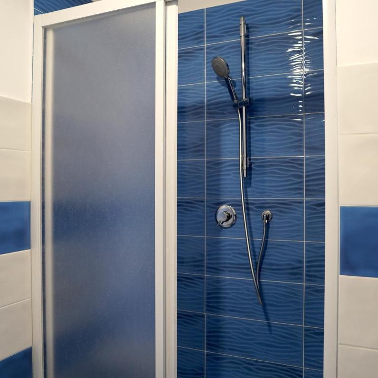Bed and Breakfast Gianluca - Triple Room with Private Bathroom - 15