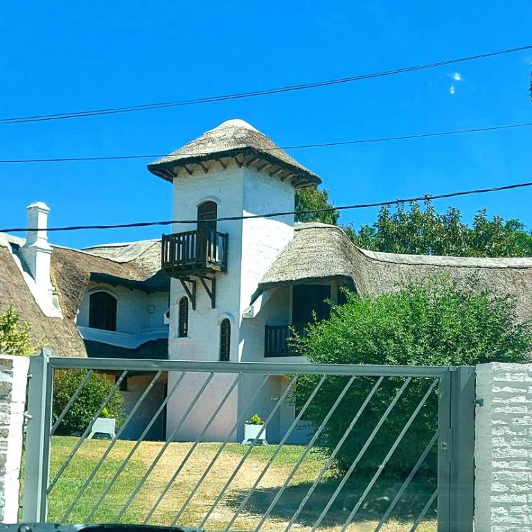 Majestuosa Residencia con piscina Atlantida SUR 7 dorm 4 bath - Villa - 32