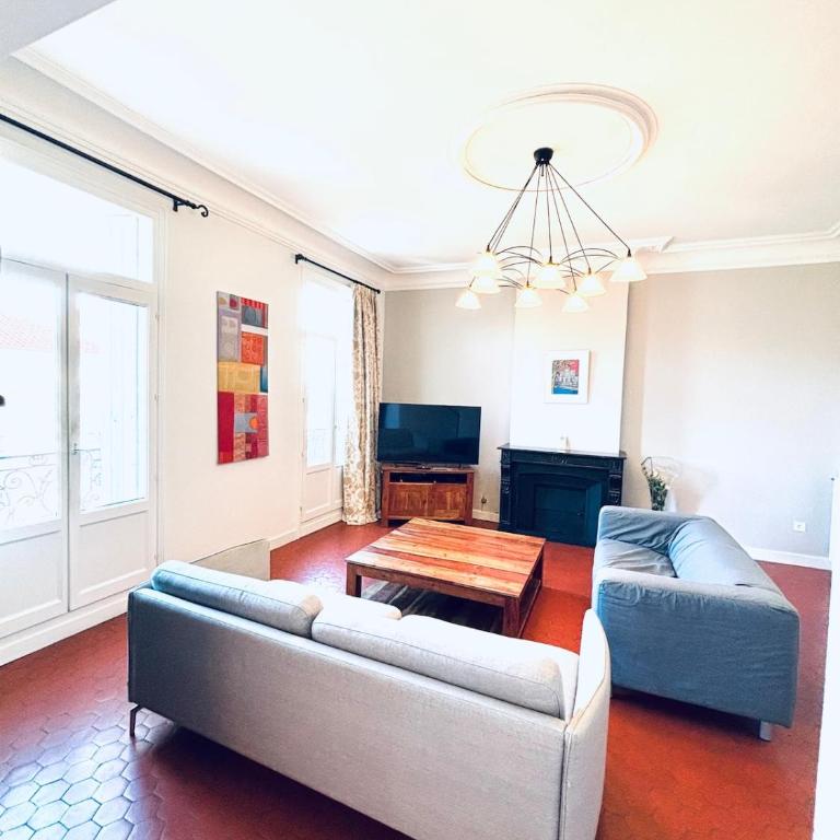Le Mistral-5 Bedrooms-Balcony-Air Conditioning-Wifi - Apartment - 5