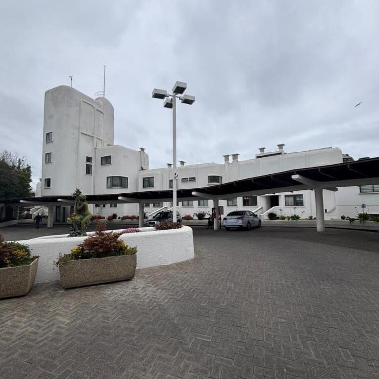 Family apartment with ocean view - luxury location - Three-Bedroom Apartment - 16