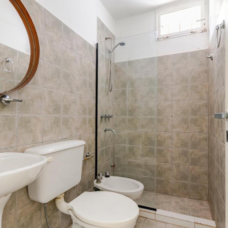 Familia y Amigos con Pileta, Asador y Cochera - Casa de 4 dormitorios - 16