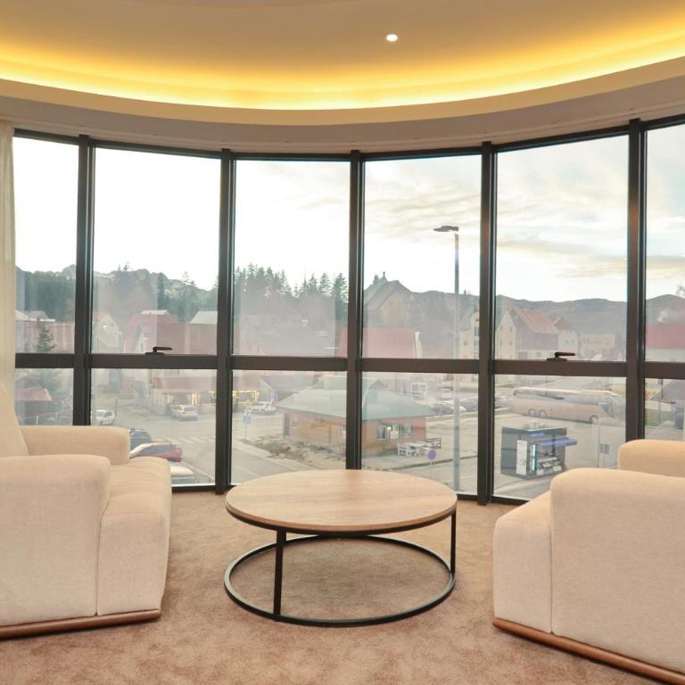 Hotel Aleksandar Conference & Spa - Two-Bedroom Deluxe Apartment - 9